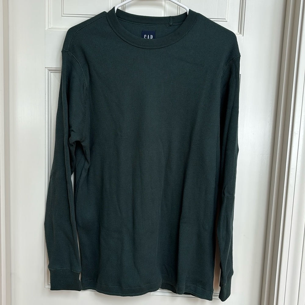 Gap thermal shirt NWT